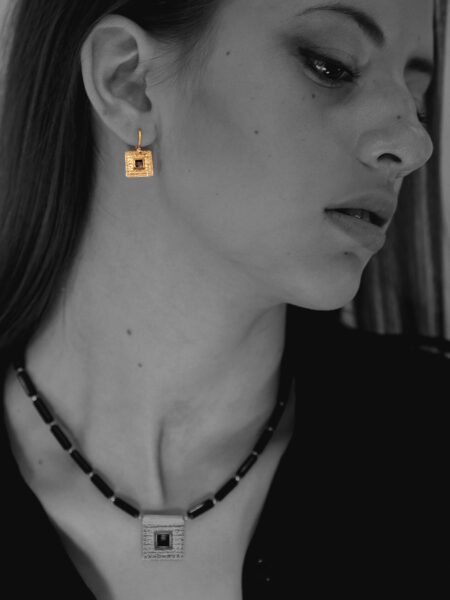 Journey Square onyx vermeil earrings